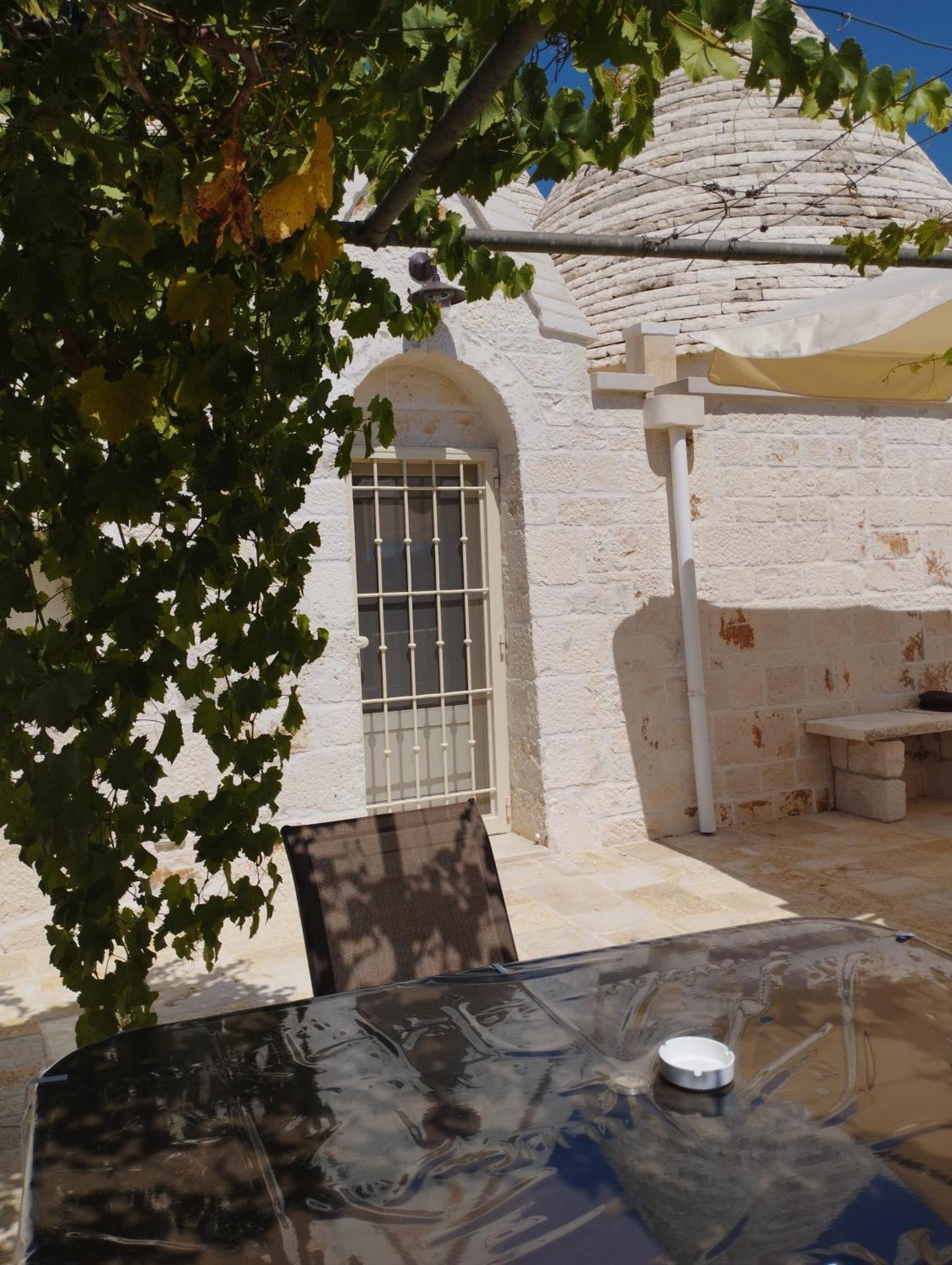Trulli La Quercia Del Nonno Villa Locorotondo Bagian luar foto